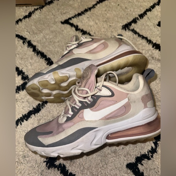 Nike Air Max 270 React - Picture 5 of 8